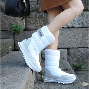 PONCHO WOMEN'S WATERPROOF FROSTY SNOW BOOT